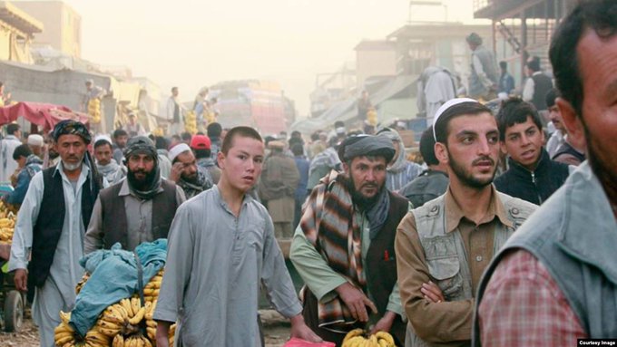 د هر لسو افغانانو له جملې ۹ تنه یې په خپل ژوند کې کړېږي – سروې