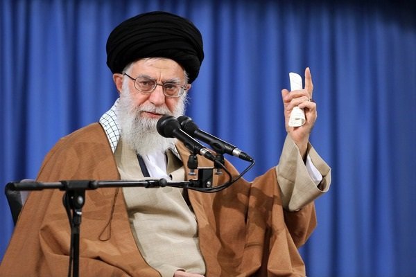 Imam Khamenei: Let the US Go to Those Who Act Like Cow, We Are Republic of Dignity
