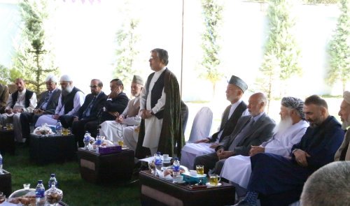 Karzai, Afghan Politicians Push For Halting Election Efforts