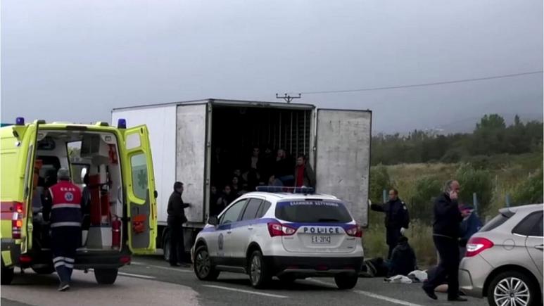 پولیس یونان 41 پناهجو را زنده پیدا کرد