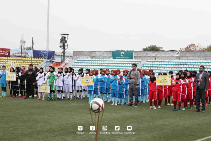 جام قهرمانی فوتبال بانوان افغانستان با پیروزی پر گل سنگر و بامیان آغاز شد