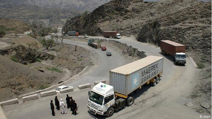 Taliban force passengers to build check posts