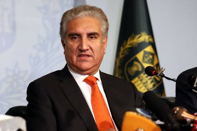 India moving away from roots of secularism: FM Qureshi
