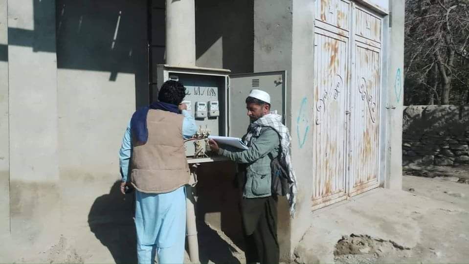 رئیس برشنا: قیمت صرفیه برق در ولایات یکسان می‌شود / زورمندان 9 میلیارد افغانی از برشنا بدهکار اند