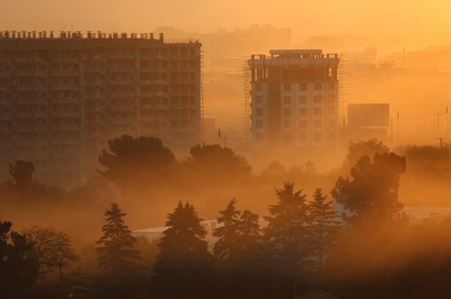 فعالیت غیر قانونی کارخانه های صنعتی؛ از عوامل عمده آلودگی هوا در شهر کابل