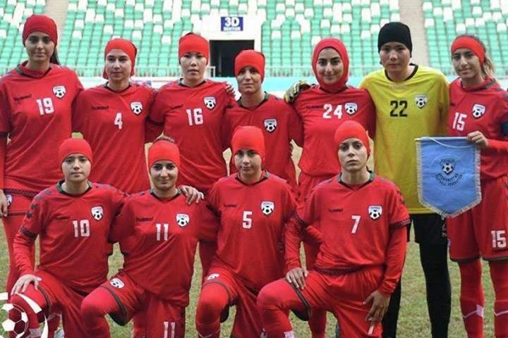 تیم ملی فوتبال بانوان کشور به مصاف ایران می رود