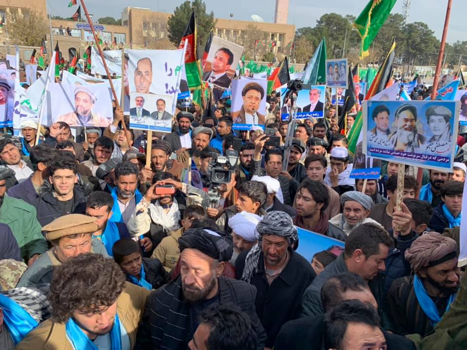 هواداران «ثبات و هم‌گرایی» در هرات و سمنگان تظاهرات کردند