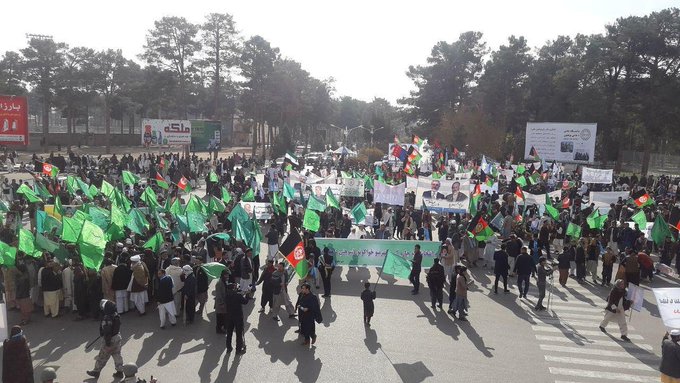 هواداران «ثبات و هم‌گرایی» در هرات و سمنگان تظاهرات کردند