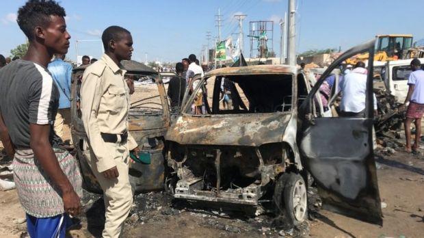 انفجار موتر در شلوغ‌ترین نقطه سومالی حداقل ۳۰ کشته برجای گذاشت