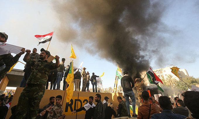 حمله معترضین خشمگین به سفارت امریکا در منطقه سبز بغداد