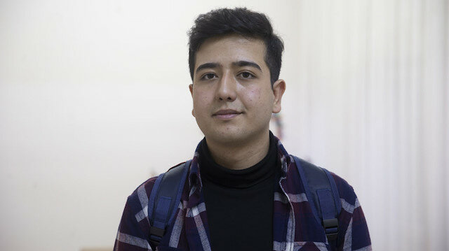 Afghan refugee living in Turkey, pursuing dream of becoming doctor