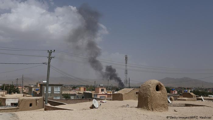 طالبان سه پایه مخابراتی را در ولسوالی درزاب آتش زدند
