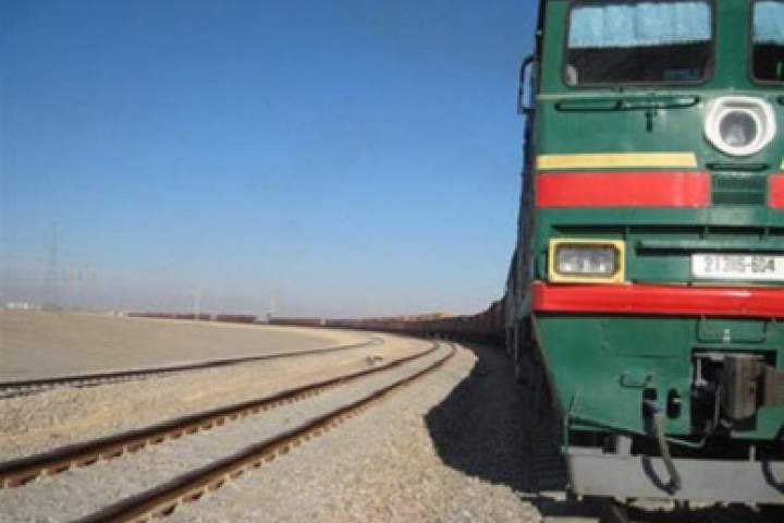 تاجکستان او افغانستان له شېرخان بندر نه تر پنج پایانه د ریل په پټلۍ نښلول کېږي