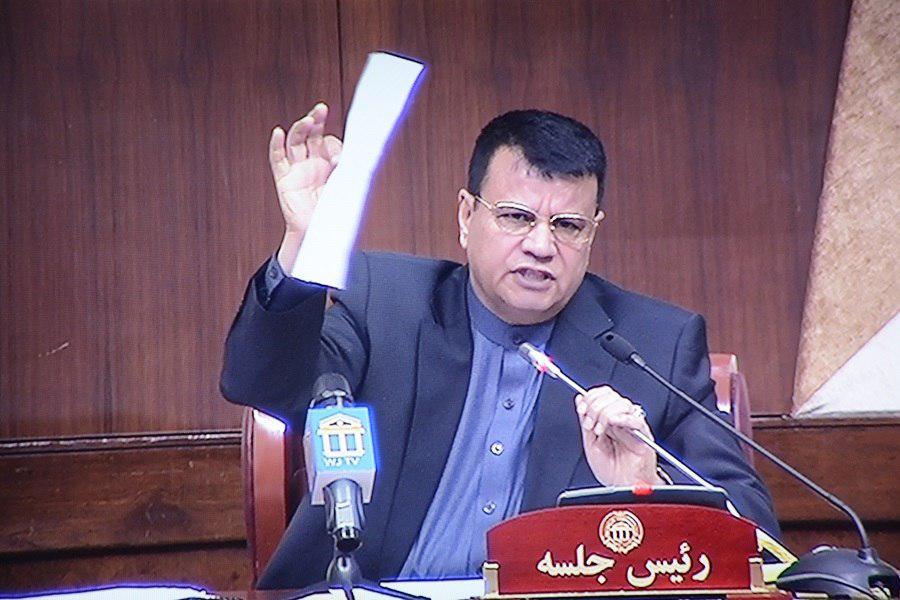 رئیس مجلس: نمایندگان غیرحاضر عزت مجلس را زیر سوال بُرده است