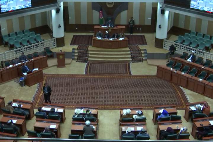 مجلس تصمیم‌گیری روی سند بودجه ملی را به هفته آینده موکول کرد