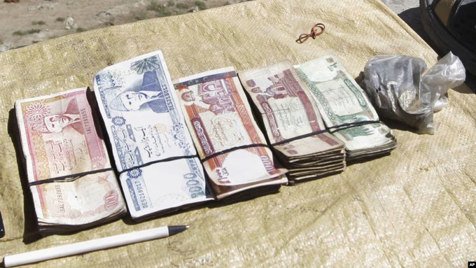 مهلت ده روزه مقامات محلی برای توقف داد و ستد با پول پاکستانی در هلمند