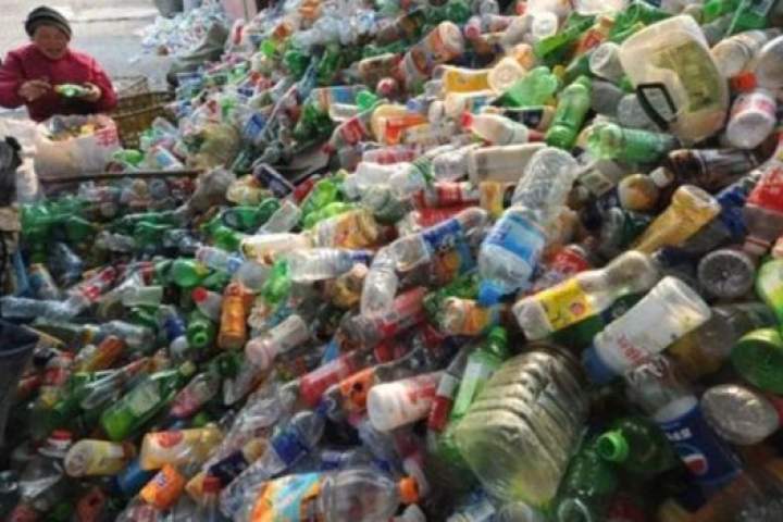 چین پر یو ځل کارېدونکو پلاستیکي توکو بندیز لګوي