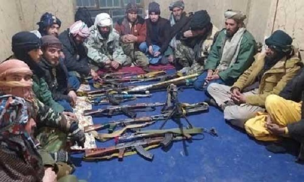 30 Taliban Insurgents Surrender in Herat
