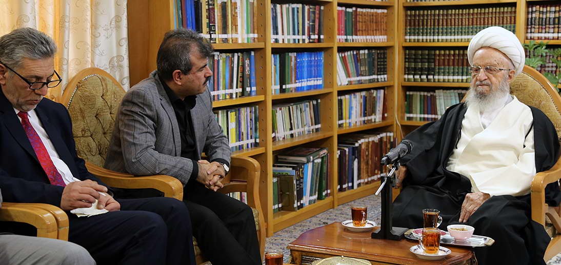 دیدار عبدالغفور لیوال سفیر افغانستان در تهران با حضرت آیت الله مکارم شیرازی