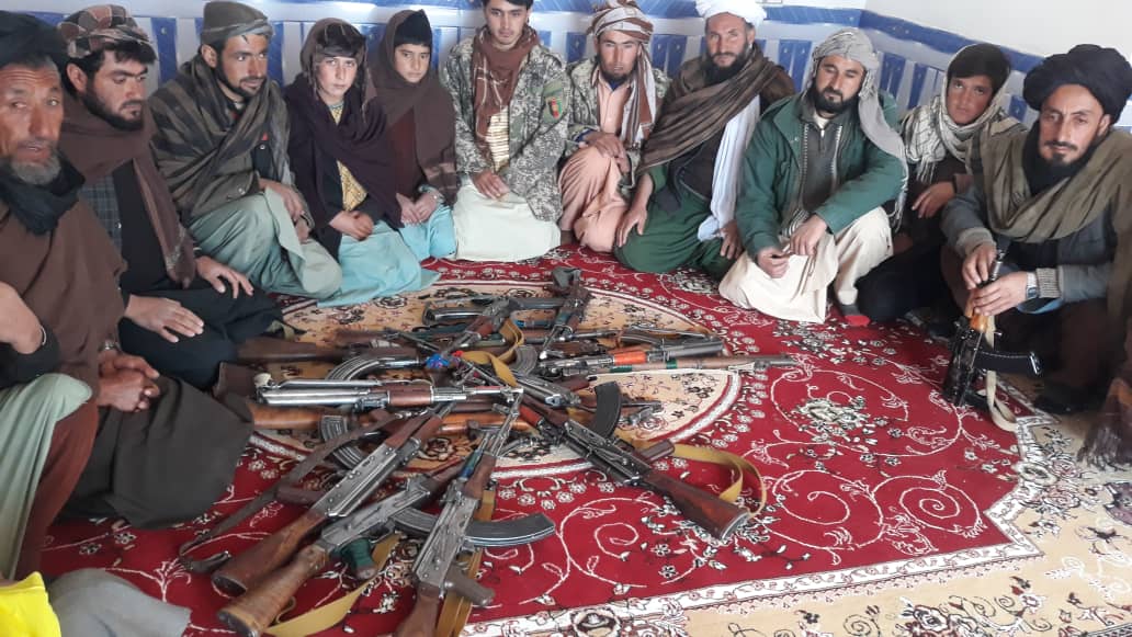 172 militants surrender in W. Afghanistan amid military pressure