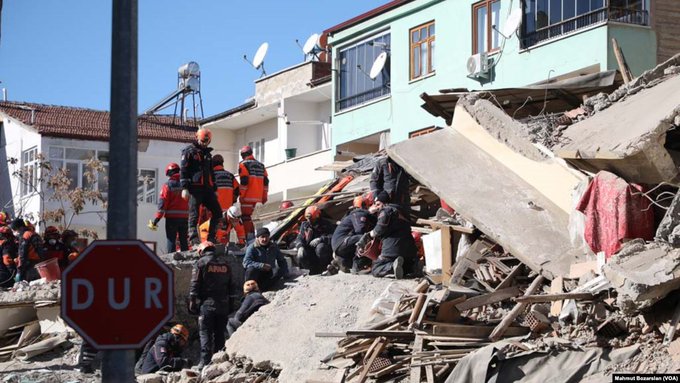 جان باختن نُه نفر در زلزله ترکیه