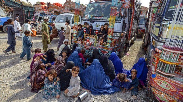 Voluntary Repatriation of Afghan Refugees Restarts after Break: UNHCR