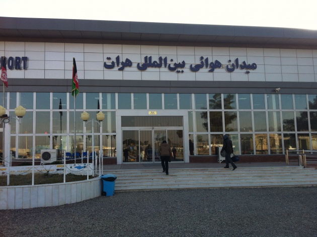 میدان هوایی هرات ضد عفونی می شود