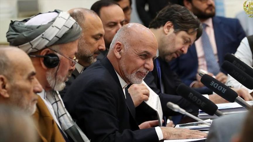 Afghan president extends olive branch to rival camp