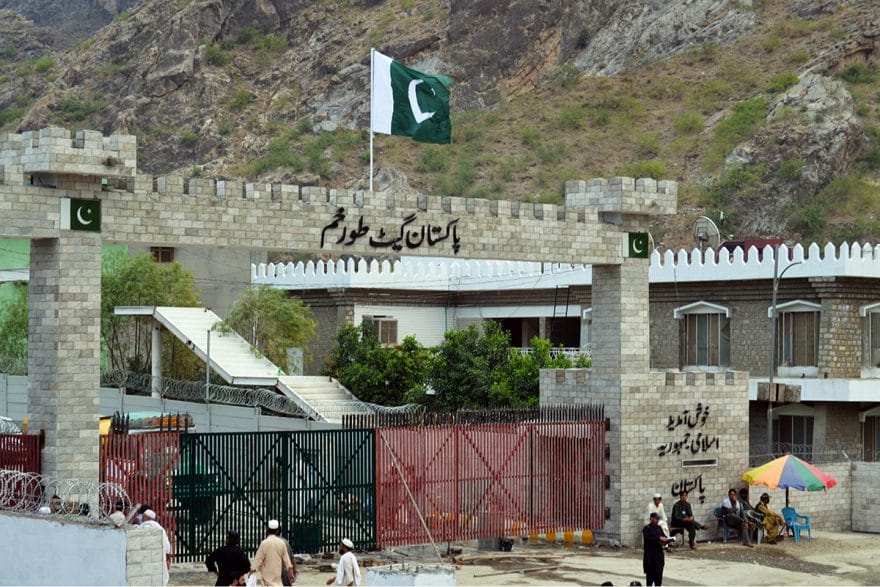 Pakistan completely shuts Torkham crossing with Afghanistan