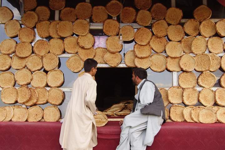 انتقاد از عدم رعایت مسایل بهداشتی در نانوایی‌های شهر کابل؛ چه نکاتی را باید رعایت کرد؟