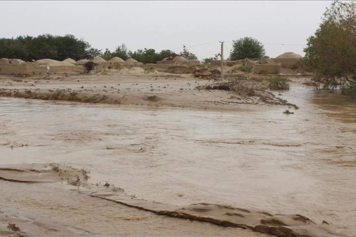 شاهراه هرات_ اسلام قلعه بر اثر جاری شدن سیلاب مسدود شد