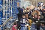 انتظار پناهجویان در مرز یونان همچنان ادامه دارد
