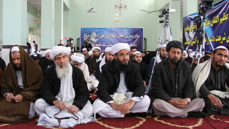 COVID-19: Afghan religious scholars ban congregations