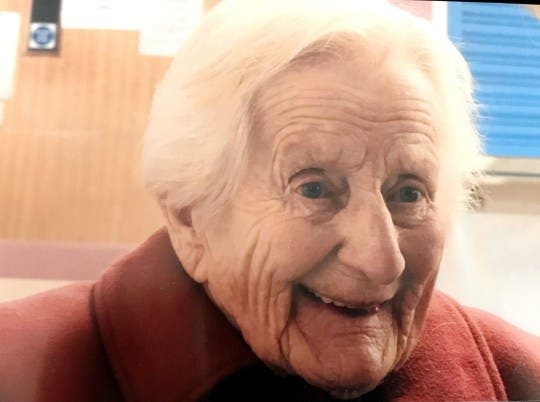 پیرزن 99 ساله بریتانیایی، کرونا را شکست داد