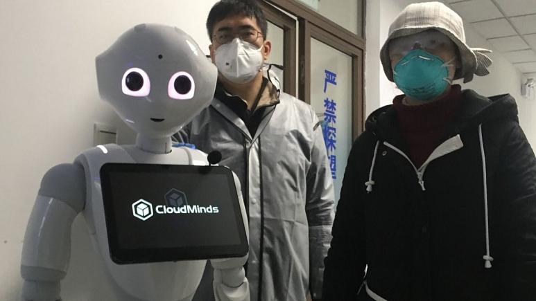 رُبات‌ها در خدمت سیستم صحت؛ چگونه فناوری به کمک داکتران آمده است؟