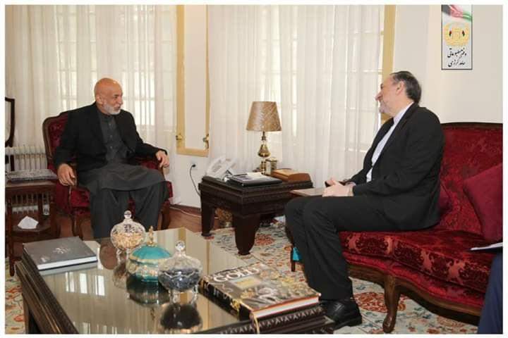 کرزی و سفیر ایران در مورد روند صلح افغانستان گفتگو کردند