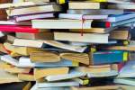 مالک یک کتاب‌فروشی در هرات، به مبتلایان به کرونا و دانشجویان کتاب رایگان اهدا کرد