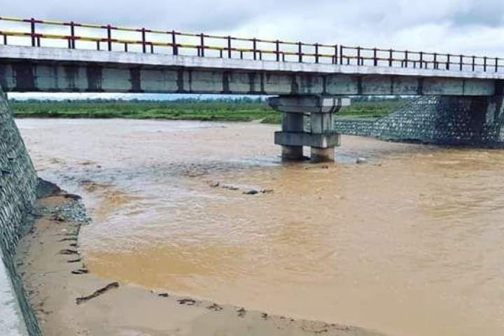 یک پل 31 متری در ولسوالی ینگی‌قلعه تخار به بهره‌برداری رسید