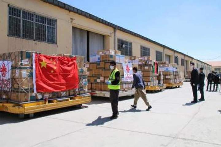 وزارت صحت عامه دومین محموله بهداشتی کمک‌های چین را تحویل گرفت