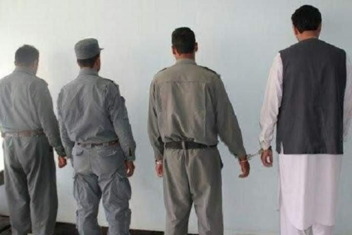 وزارت داخله: دو پولیس در غزنی به اتهام تجاوز جنسی بازداشت شده است