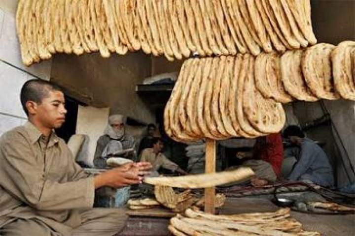 حکومت بیش از 6 میلیارد افغانی را برای توزیع نان به نیازمندان اختصاص داده است