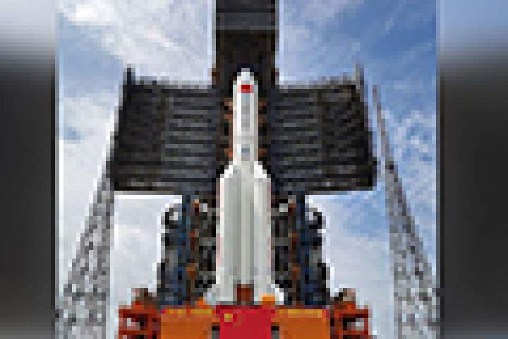 پرتاب بزرگ‌ترین فضاپیمای سرنشین‌دار چین به فضا