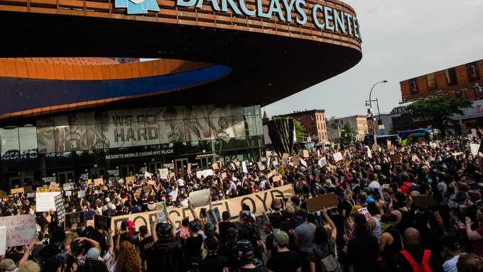 Protests flare across US over police killing of African Americans