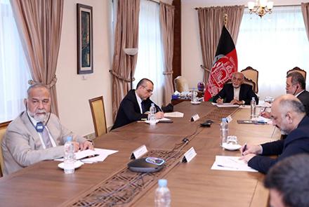 Ghani, Pompeo Discuss Peace Efforts