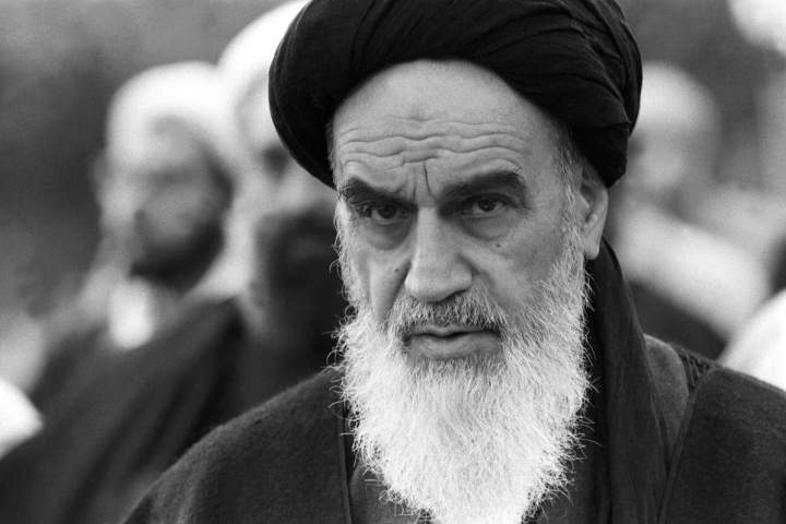 امام خمینی (ره)؛ حامی مستضعفین علیه مستکبرین