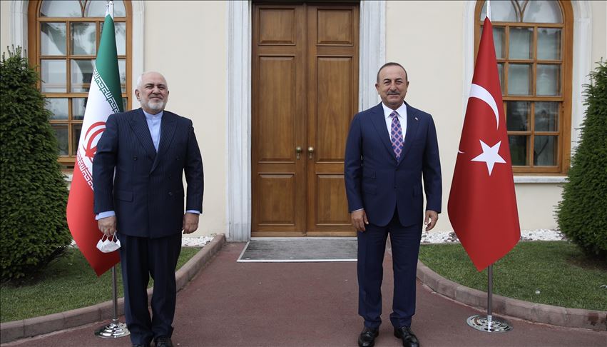 وزرای خارجه ایران و ترکیه در استانبول، با یکدیگر دیدار و گفت و گو کردند