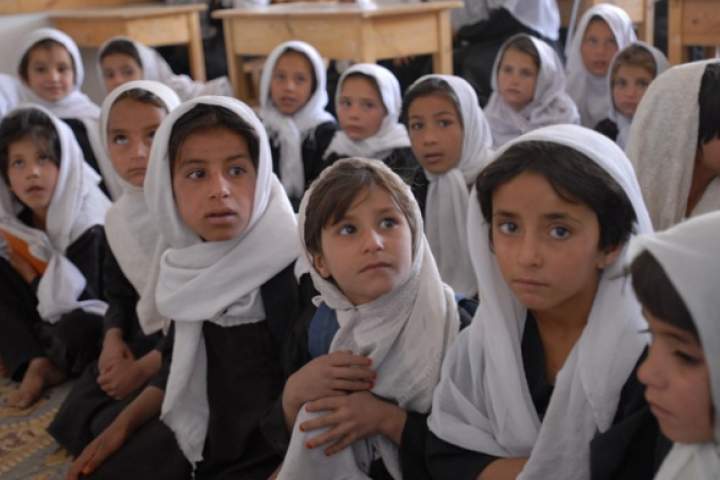 دیدبان حقوق بشر: تعداد کودکان در حال آموزش در افغانستان، رو به کاهش است