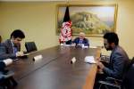 خلیل‌زاد در مورد روند صلح با عبدالله و غنی گفتگو کرد