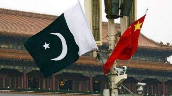 Pak FM talks to Chinese Counterpart; Discusses Afghan Issues