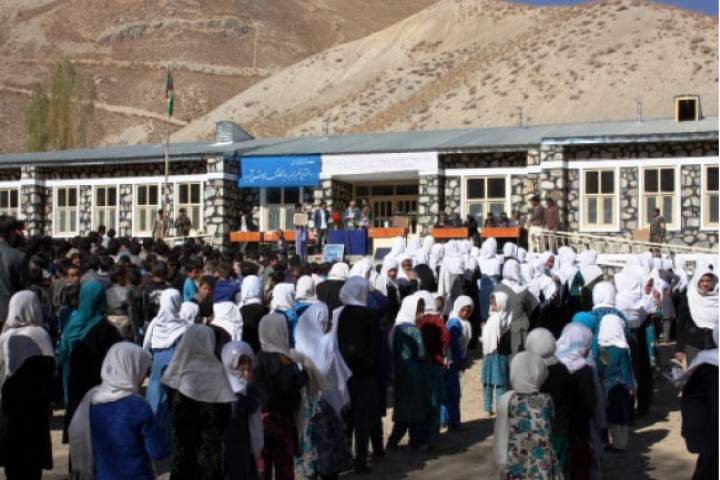 وزارت معارف: دروازه های مکاتب برای آموزش حضوری همچنان مسدود هستند